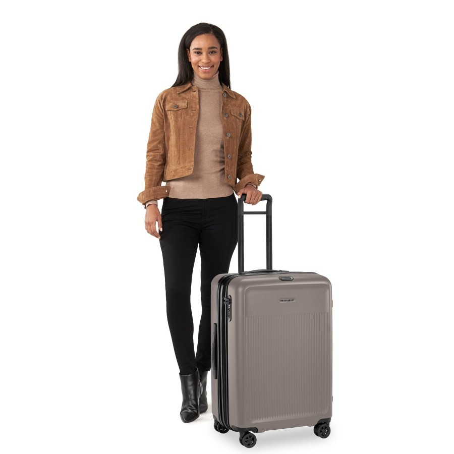 Luggage London Luggage | Sympatico Medium Expandable Spinner - Latte