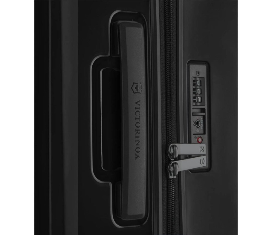 Luggage London Luggage | Airox Medium Hardside Case - Black