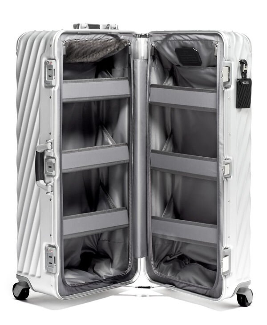 Luggage London Luggage | 19 Degree Aluminum (87Cm) Rolling Trunk - Silver